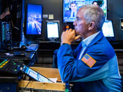 Stock futures rise following S&P 500′s third winning week in a row
