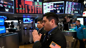 Dow falls Friday as concern over the state of the U.S. banking sector lingers